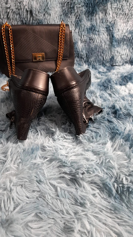 Cushion walk deals chelsea boots