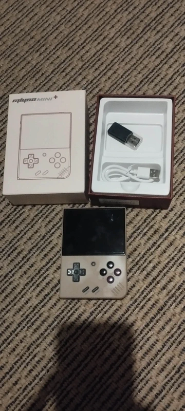 Console boîte à histoires Miyoo Mini+