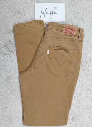 Levi's classic mid-rise skinny, stretch , taille FR38, marque: Levi's, état: Très bon état, taille: M / 38 / 10, 18,00 €, 19,60 € Protection acheteurs (Pro) incluse