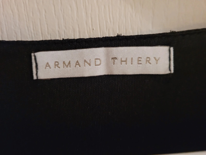 Robe noire de f te Armand Thiery taille 5 Vinted