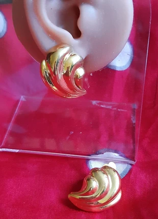 Boucles d'oreilles à clips vintage couture métal doré arabesques, marque: Vintage Chic, état: Très bon état, 10,00 €, 11,20 € Protection acheteurs (Pro) incluse
