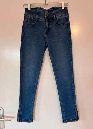 Jean skinny bleu taille haute - bonobo taille M, marque: Bonobo, état: Très bon état, taille: M / 38 / 10, 5,00 €, 5,95 € Protection acheteurs incluse