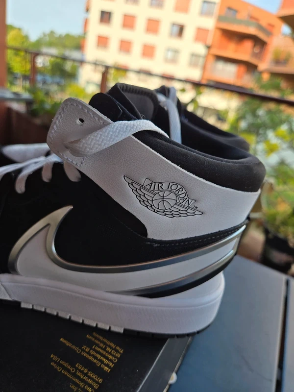 Nike air Jordan 1 mid rm easy taille 40 neuves - photo numéro 7