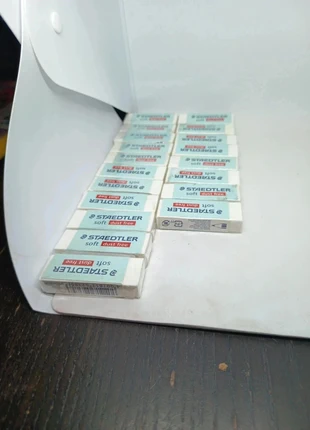 Lot de 19 gommes - Staedtler, brand: Staedtler, condizioni: Nuovo con cartellino, €10.99, €12.24 include la Protezione acquisti Pro