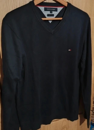 Pull col V homme taille M couleur noir tommy Hilfiger, merk: Tommy Hilfiger, staat: Heel goed, maat: M, € 25,00, € 26,95 inclusief Kopersbescherming Pro