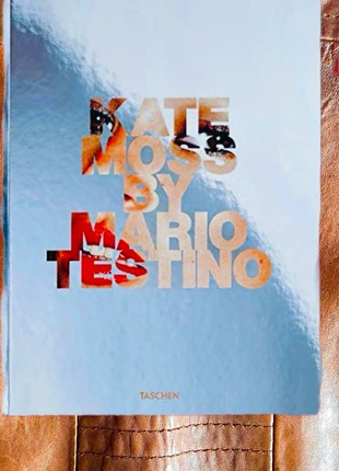 Kate Moss By Mario Testino, état: Neuf avec étiquette, 70,00 €, 74,20 € Protection acheteurs incluse