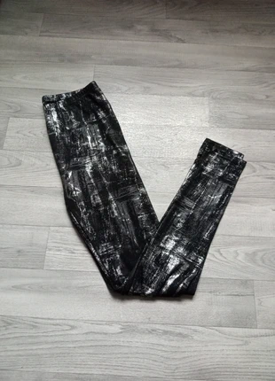 Legging motifs noir et gris., marque: Influx, état: Très bon état, taille: M / 38 / 10, 12,00 €, 13,30 € Protection acheteurs incluse