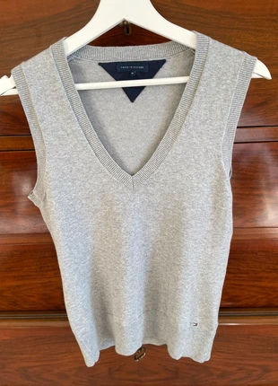 Gilet tommy hilfiger , brand: Tommy Hilfiger, condizioni: Ottime, taglia: M / IT 42 / EU 38, €18.00, €19.60 include la Protezione acquisti