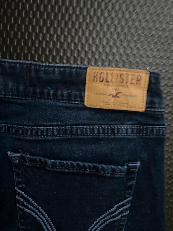 Dark denim hollister jeans sz 5 3