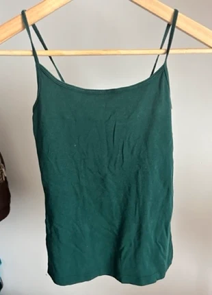 🌲 Forest Green Cami Top, marque: Esmara, état: Très bon état, taille: XS / 34 / 6, 3,00 €, 3,85 € Protection acheteurs incluse