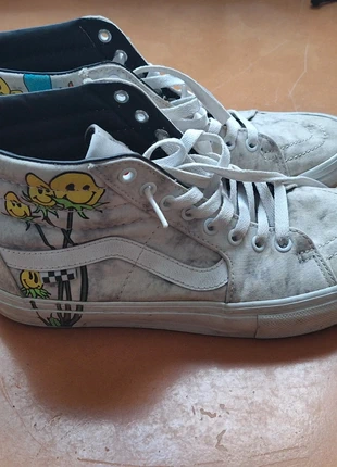 Vans en édition limitée en bon état taille 42, marke: Vans, zustand: Sehr gut, größe: 42, 30,00 €, 32,20 € inklusive Vinted-Käuferschutz