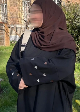 Abaya brodé coeur et lune « Heart & moon », merk: yasmaar, staat: Nieuw met prijskaartje, maat: Universele maat, € 20,00, € 21,70 inclusief Kopersbescherming