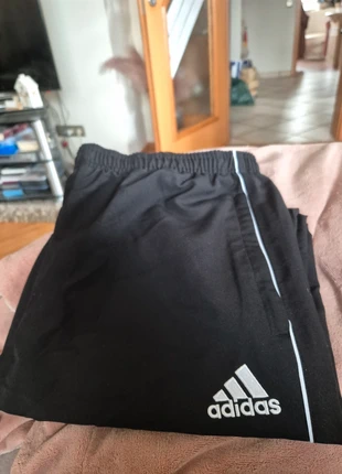 Jogginghose, merk: adidas, staat: Goed, maat: L, € 15,00, € 16,45 inclusief Kopersbescherming