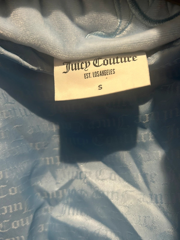 Light blue Juicy Couture monogram quilted velour puffer jacket 4