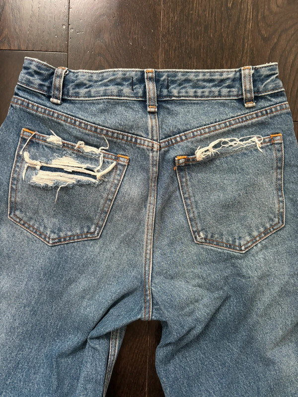Abercrombie high-rise wide-legged jeans 2