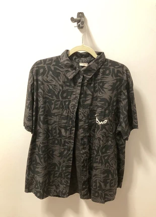 Camisa ancha No Fear x H&M, marca: No Fear, estado: Muy bueno, tamaño: S, 5,00 €, 5,95 € Protección al comprador incluida
