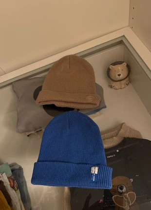 2er Set Zara Mützen 1–2 Jahre – Blau & Braun 86/92, marque: Zara, état: Bon état, taille: 1-2 ans, 49 cm, 4,00 €, 4,90 € Protection acheteurs incluse