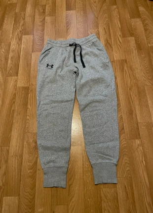 jogging under armour, merk: Under Armour, staat: Heel goed, maat: S, € 17,00, € 18,55 inclusief Kopersbescherming