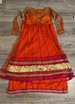 Robe cérémonie style indienne, marque: Cérémonie, état: Très bon état, taille: 11 ans / 146 cm, 13,00 €, 14,35 € Protection acheteurs incluse