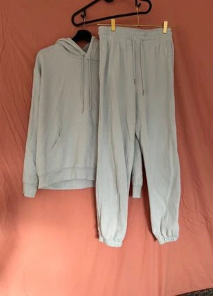 Trainingspak van H&M, marque: H&M, état: Bon état, taille: M / 38 / 10, 14,99 €, 16,44 € Protection acheteurs incluse