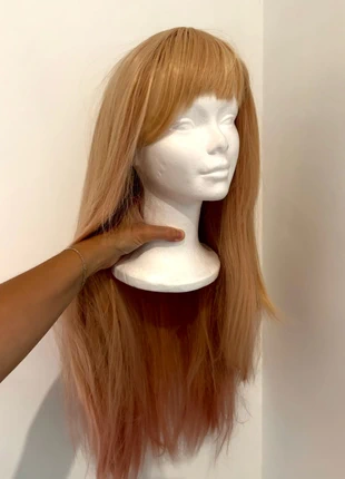 Peluca rubia con puntas rosas, estado: Muito bom, tamanho: Tamanho único, €14.00, €15.40 inclui Proteção do Comprador