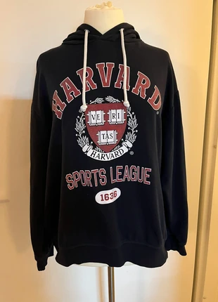 Hoodie donkerblauw Harvard van H&M maat Small, merk: H&M, staat: Heel goed, maat: S / 36 / 8, € 3,00, € 3,85 inclusief Kopersbescherming