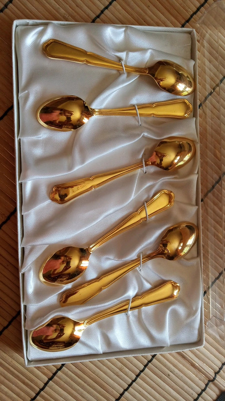 6 cuillères à cocktail, métal doré à l'or fin 24 carats - Début de Série