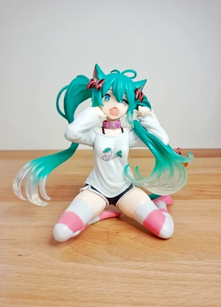 Figurine d'Hatsune Miku Desktop Cute - Project Diva, marque: Kodanska, état: Très bon état, taille: Taille unique, 10,00 €, 11,20 € Protection acheteurs (Pro) incluse