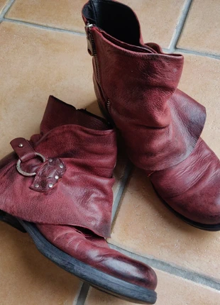 Bottines cuir rouge, marque: Artigianato italiano, état: Très bon état, taille: 39, 35,00 €, 37,45 € Protection acheteurs incluse