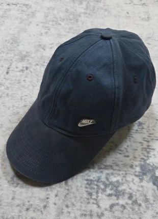 🧢 Casquette Nike Vintage Bleu Marine Logo Swoosh Argenté Ajustable, marke: Nike, zustand: Sehr gut, größe: Einheitsgröße, 19,99 €, 21,69 € beinhaltet Vinted-Käuferschutz Pro