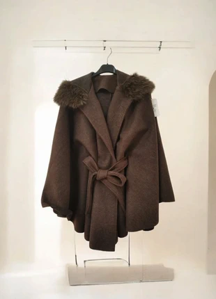 Poncho cape mastour chic hiver marron fourrure à la capuche, marke: Made In Italy, zustand: Neu, mit Etikett, größe: Einheitsgröße, 26,00 €, 28,00 € inklusive Vinted-Käuferschutz