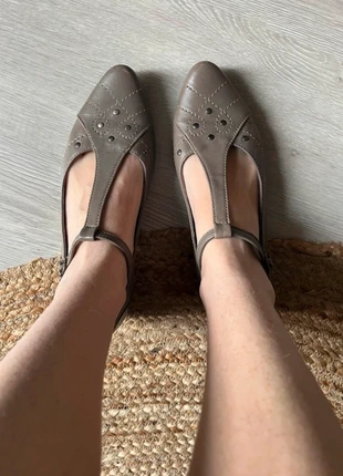 Mary Jane cuir taupe P.37, état: Très bon état, taille: 37, 21,00 €, 22,75 € Protection acheteurs (Pro) incluse