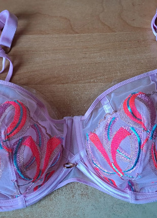 Soutien Gorge Marie Jo 90F Rose & Multicolore, marke: Marie Jo, zustand: Sehr gut, größe: 75F, 28,00 €, 30,10 € inklusive Vinted-Käuferschutz