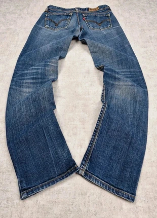 Jean Levi's 571 Slim Fit Bleu Marine, marque: Levi's, état: Très bon état, taille: XXS / 32 / 4, 34,90 €, 37,35 € Protection acheteurs (Pro) incluse