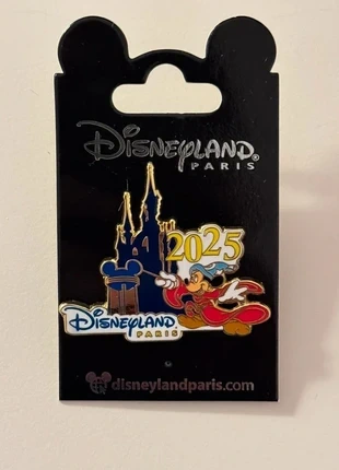 Pins chateau disney collector 2025 - Disneyland Paris, brand: Disneyland Paris, condizioni: Ottime, €9.50, €10.68 include la Protezione acquisti