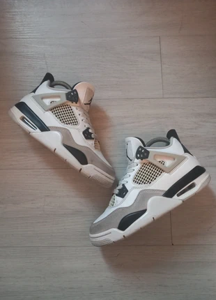 Nike Air jordan 4 military black jordan 1 jordan 3, brand: Jordan, condizioni: Ottime, taglia: 37.5, €90.00, €95.20 include la Protezione acquisti