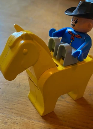 Lego Duplo Pferd Cowboy, merk: LEGO Duplo, staat: Goed, maat: 12-18 maanden / 80 cm, € 14,00, € 15,40 inclusief Kopersbescherming