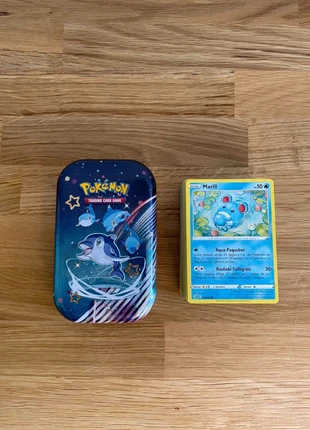Lot de 100 cartes Pokémon sans double et une petite boîte de rangement, merk: Pokémon, staat: Heel goed, € 16,00, € 17,50 inclusief Kopersbescherming Pro