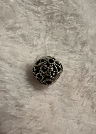 Pandora Spring Daisy Charm, brand: Pandora, condition: Very good, £8.00, £9.10 includes Buyer Protection