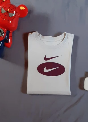 T-shirts / Maillot Nike S, marca: Nike, estado: Satisfactorio, tamaño: S, 9,00 €, 10,15 € Protección al comprador incluida