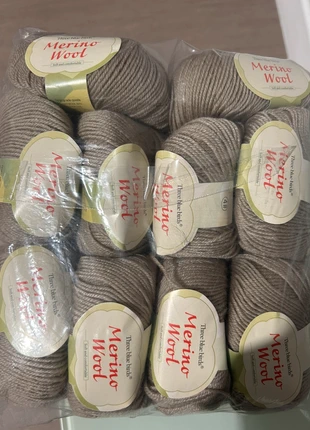 Laine merino, brand: LAINE, condizioni: Nuovo con cartellino, €17.00, €18.55 include la Protezione acquisti