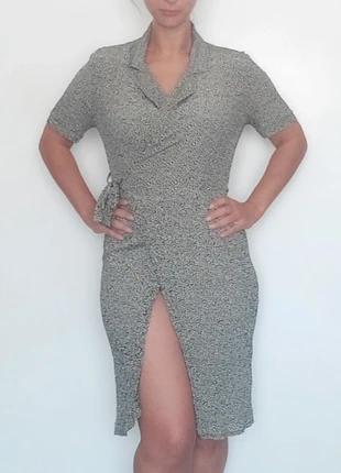 Robe portefeuille fendue taille 40, marke: Sarah B., zustand: Sehr gut, größe: L / 40 / 12, 10,00 €, 11,20 € beinhaltet Vinted-Käuferschutz Pro