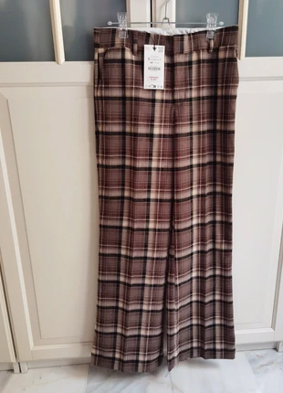 antalón de cuadros Zara nuevo con etiqueta  Talla S, estilo recto elegante, marca: Zara, estado: Nuevo con etiquetas, tamaño: S / 36 / 8, 36,00 €, 38,50 € Protección al comprador incluida