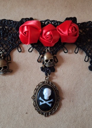 Stoeren nieuwe verstelbare choker skulls en rode rozen bloemen, staat: Nieuw zonder prijskaartje, € 6,24, € 7,25 inclusief Kopersbescherming