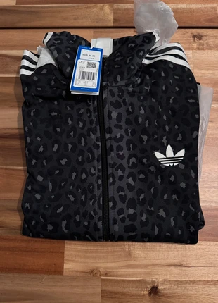 Veste Adidas Firebird Taille M, marke: adidas, zustand: Neu, mit Etikett, größe: M / 38 / 10, 64,00 €, 67,90 € inklusive Vinted-Käuferschutz