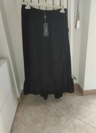 Gonna Con Balze Camomilla, brand: Camomilla, condition: New with tags, size: L / 40 / 12, €15.00, €16.45 includes Buyer Protection