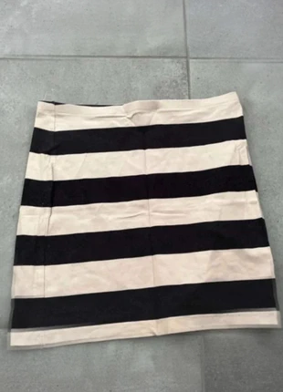 Jupe T36, merk: H&M, staat: Heel goed, maat: S / 36 / 8, € 5,00, € 5,95 inclusief Kopersbescherming