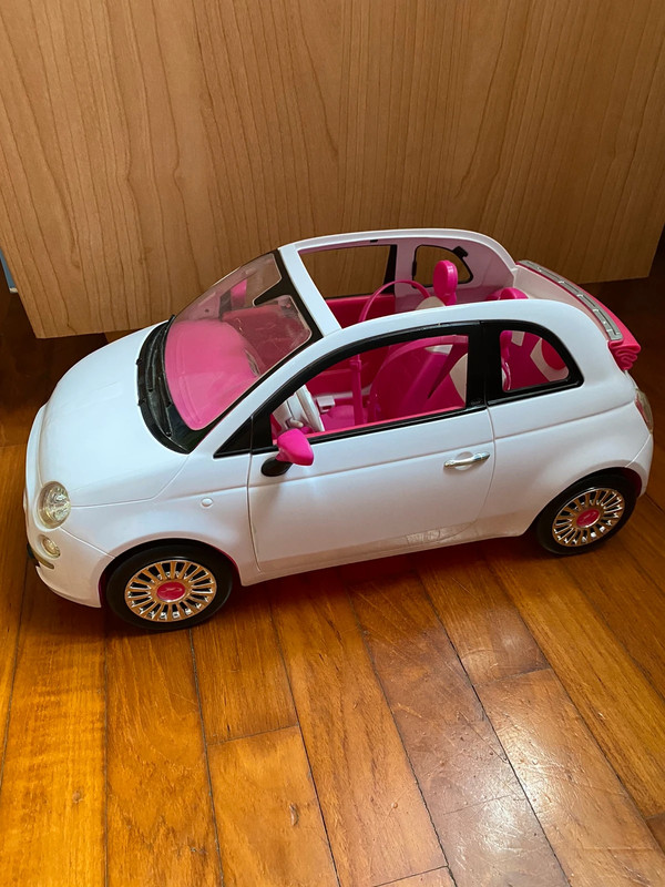 Fiat 500 dedicated to Barbie