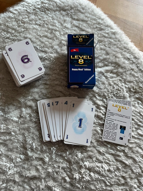 Level 8®, Kartenspiele