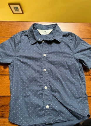 H&M Short-Sleeved Shirt (2–3 Years / 98 on label), brand: H&M, condition: New without tags, size: 24-36 months / 92 cm, €2.89, €3.73 includes Buyer Protection